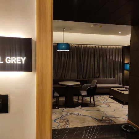 Hotel Sunhill Portico Siliguri Zewnętrze zdjęcie