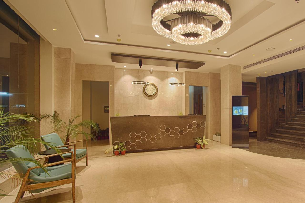 Hotel Sunhill Portico Siliguri Zewnętrze zdjęcie