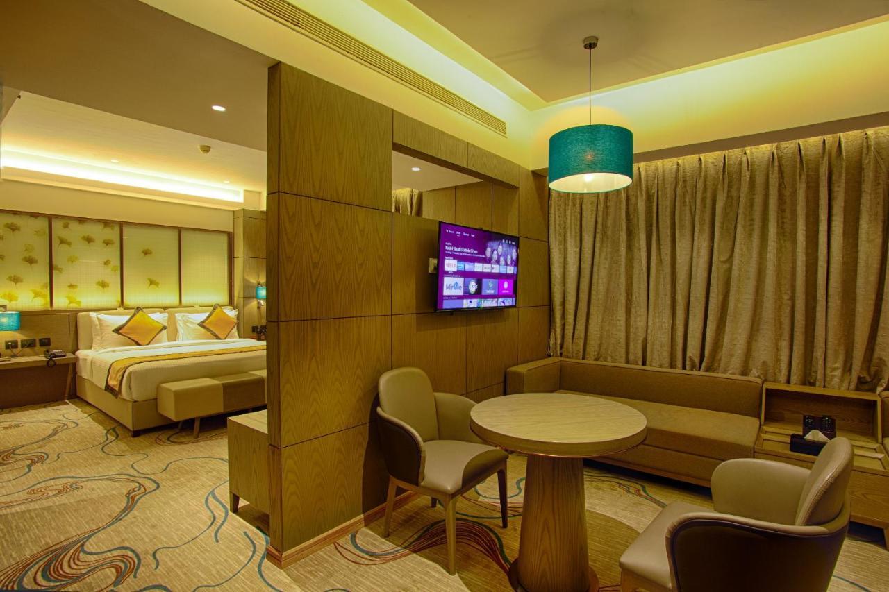 Hotel Sunhill Portico Siliguri Zewnętrze zdjęcie