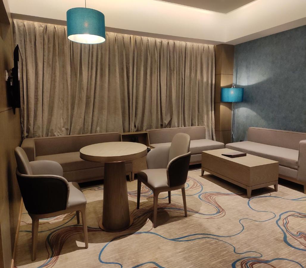 Hotel Sunhill Portico Siliguri Zewnętrze zdjęcie