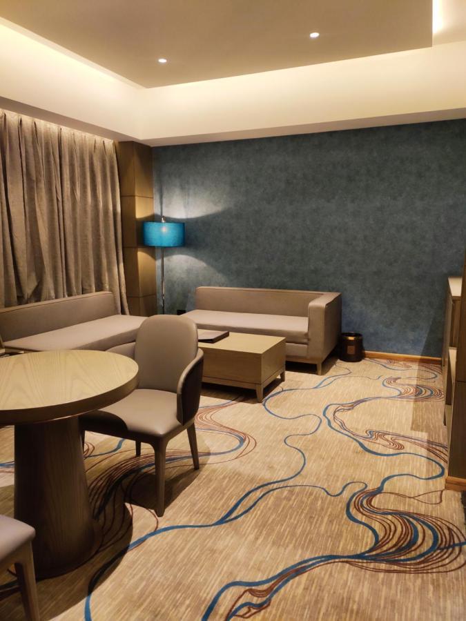 Hotel Sunhill Portico Siliguri Zewnętrze zdjęcie