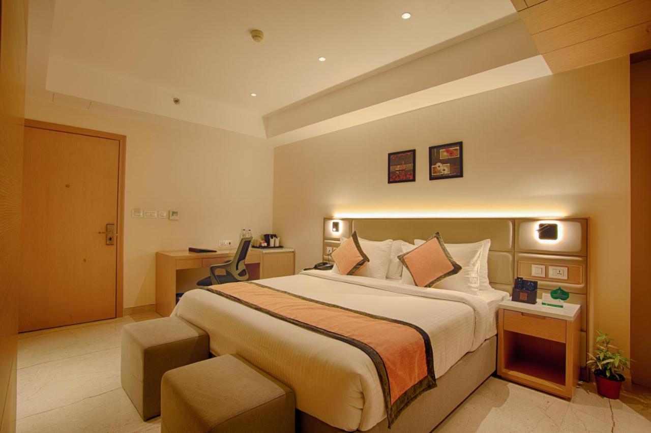 Hotel Sunhill Portico Siliguri Zewnętrze zdjęcie